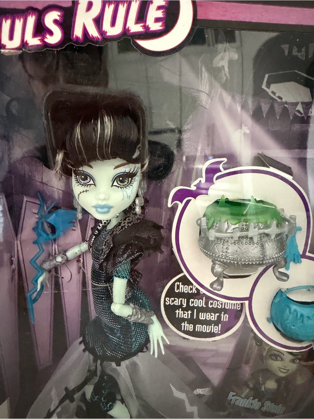 Ghouls rule monster high doll - Picture 2 of 8
